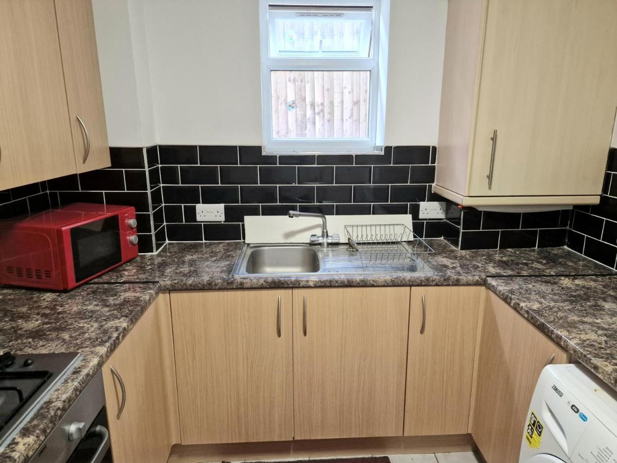 Mile End Budget Guesthouse لندن المظهر الخارجي الصورة